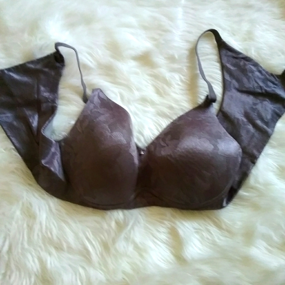 Women's gray size 44 C bra gently worn